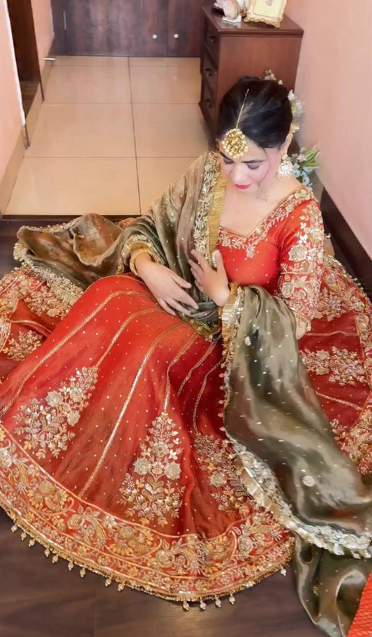 *LUNCHING NEW ĐĚSIGNER PARTY WEAR LOOK GOWN WITH EMBROIDERY WORK*💥