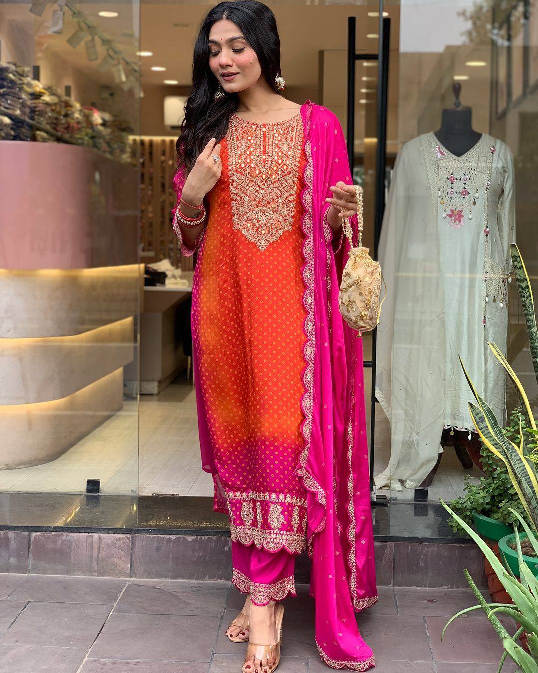 *NEW ĐĚSIGNER PARTY WEAR TOP AND PLAZZO. WITH FANCY DUPPATA AND EMBROIDERY WORK*
