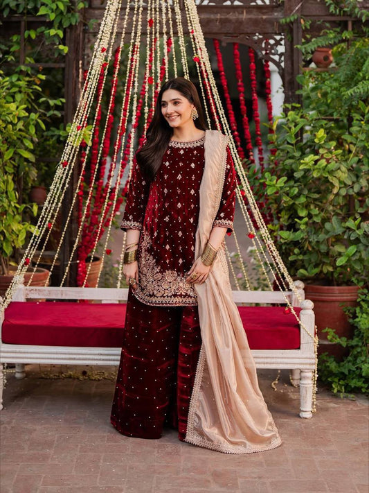 *VLM NEW ĐĚSIGNER PARTY WEAR TOP AND PANT PLAZO &nbsp;WITH FANCY DUPPATA AND EMBROIDERY WORK*