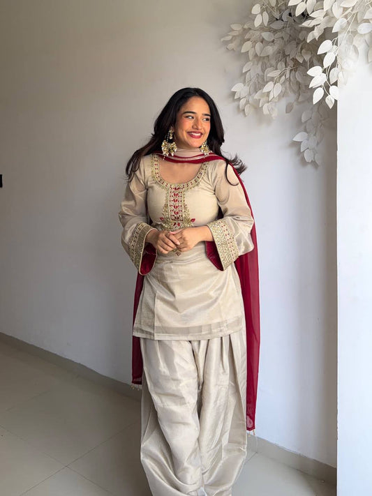 *NEW ĐĚSIGNER PARTY WEAR  TOP AND FARSI SALVAR . WITH FANCY DUPPATA AND EMBROIDERY WORK*✅